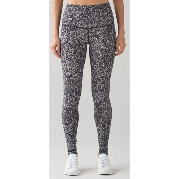 Lululemon Womens High-Waisted Patterned Leggings Size 6 Black & White - Picture 1 of 7